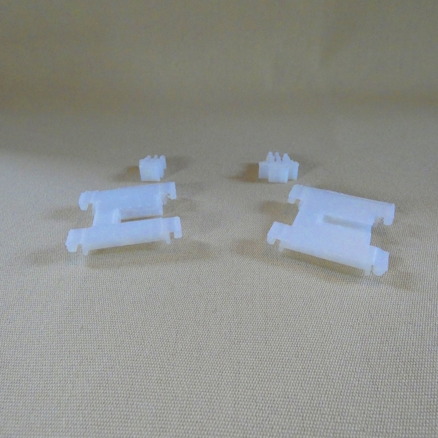 Agrafes et embouts pour moulures latérales de carrosserie 1H0853585 / 1H0853585B (STL)