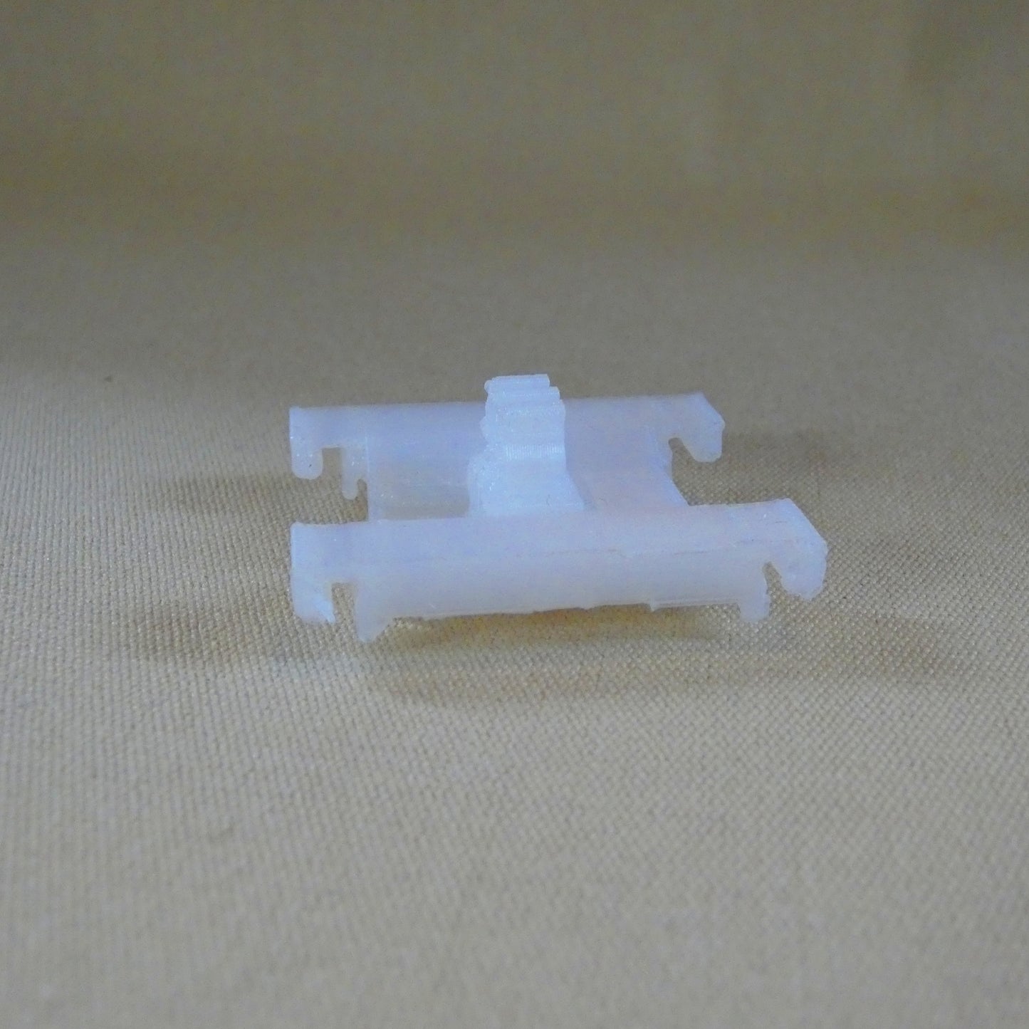 Agrafes et embouts pour moulures latérales de carrosserie 1H0853585 / 1H0853585B (STL)