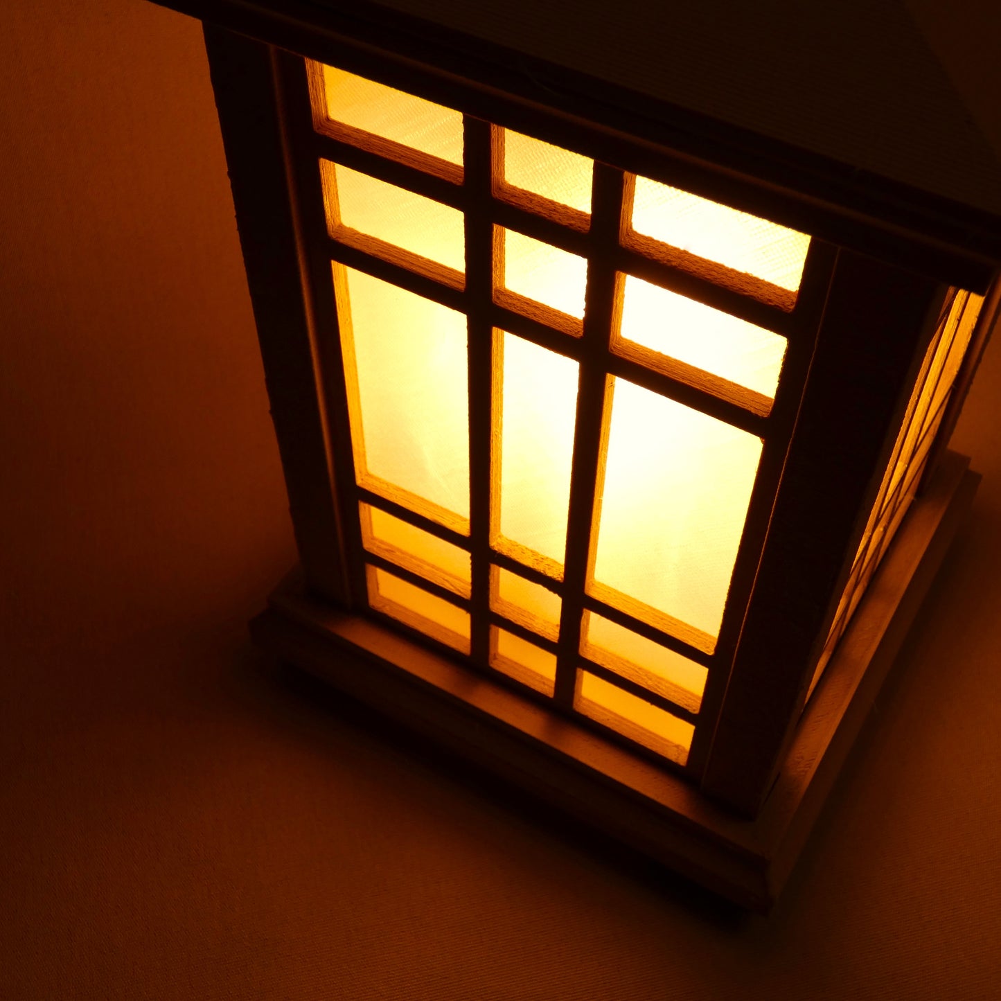 Lampe d'intérieur Shapline multi-ambiances (STL)