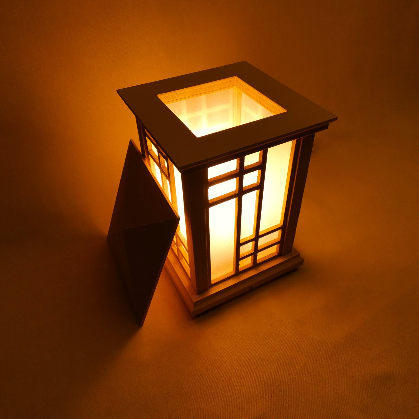 Lampe d'intérieur Shapline multi-ambiances (STL)